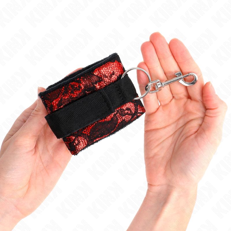 Comprar KINK Muñequera Diseño Escándalo Rojo Negro – Estilo Sofisticado Para Experiencias Únicas-Noxtic