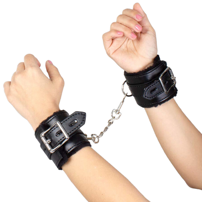 Comprar SECRETPLAY Esposas Negras – Accesorio Elegante Con Acolchado Para Comodidad Durante Tus Aventuras-Noxtic