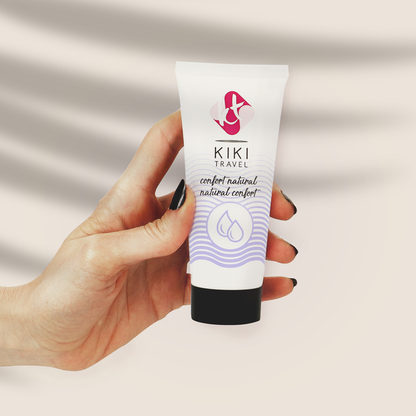KIKÍ Travel Natural Comfort Gliding Gel 50 ml – Lubrificante a base d'acqua dalla consistenza setosa