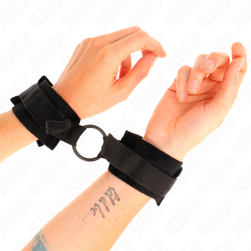 KINK - 25 CM WRIST WRAPS FOR BEGINNERS WITH 4 CM RING BLACK ADJUSTABLE 15-25 CM