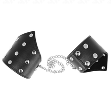 Comprar KINK Muñequera Estilo Puntiagudo Negra – Diseño Elegante Con Cadena Ajustable Para Comodidad Perfecta-Noxtic