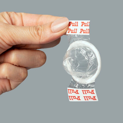 UNIQ - PULL LATEX-FREE STRIPS CONDOMS 3 UNITS