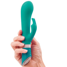 B SWISH BWILD Deluxe Bunny Rabbit Vibrator Jade – Vibrador Anatómico Con Orejas Suaves Para Estimulación Personalizada